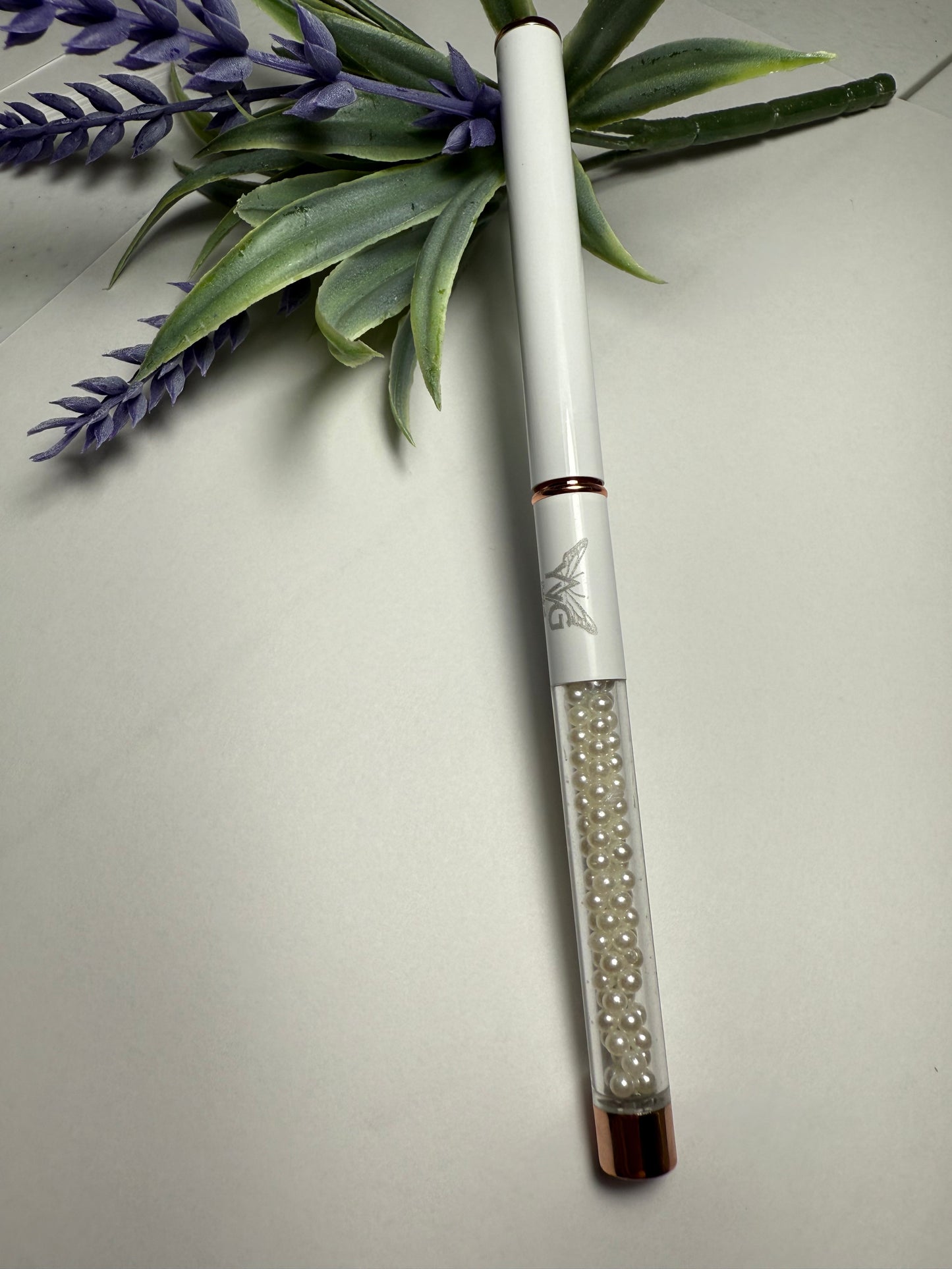 Pincel liner 9 mm blanco de perlas .