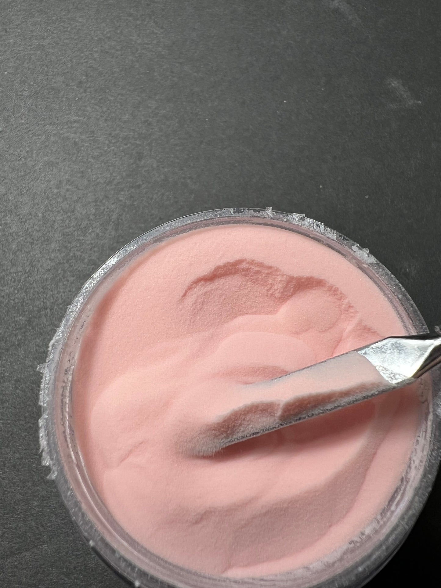 Acrylic powder pettiest pink 2 oz