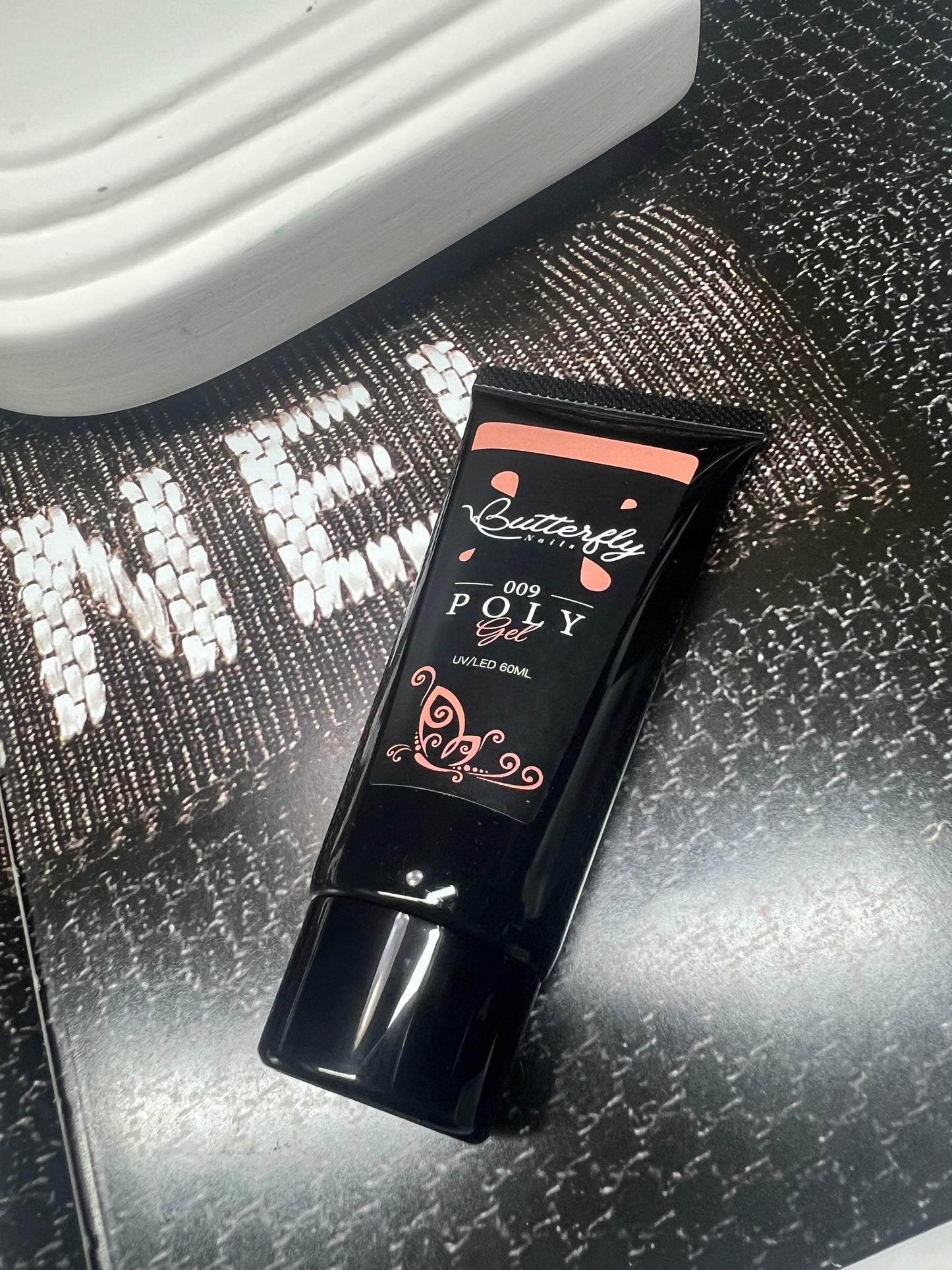 Polygel nude 009 .  (60g)