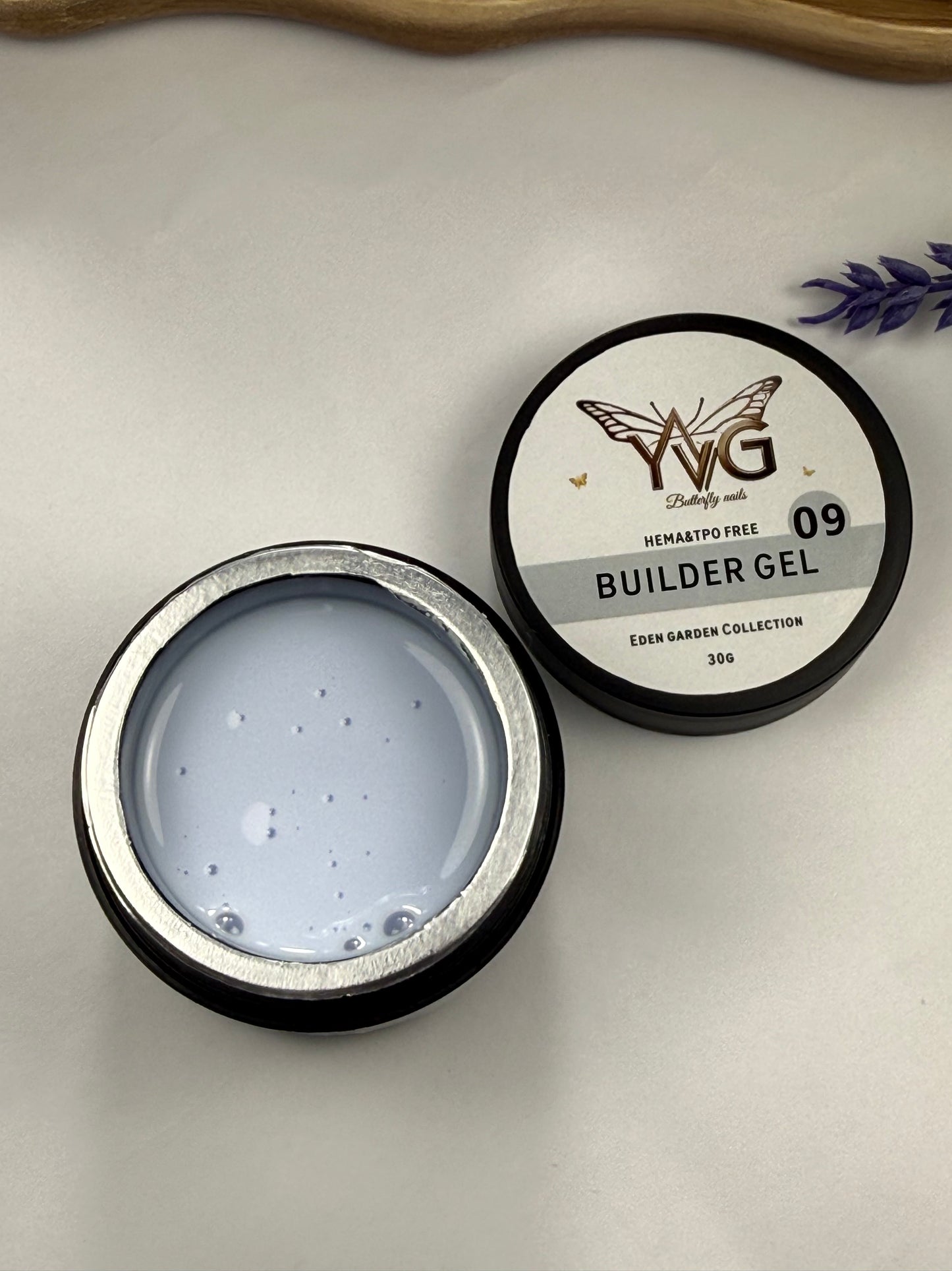 Builder gel # 09 Eden Garden