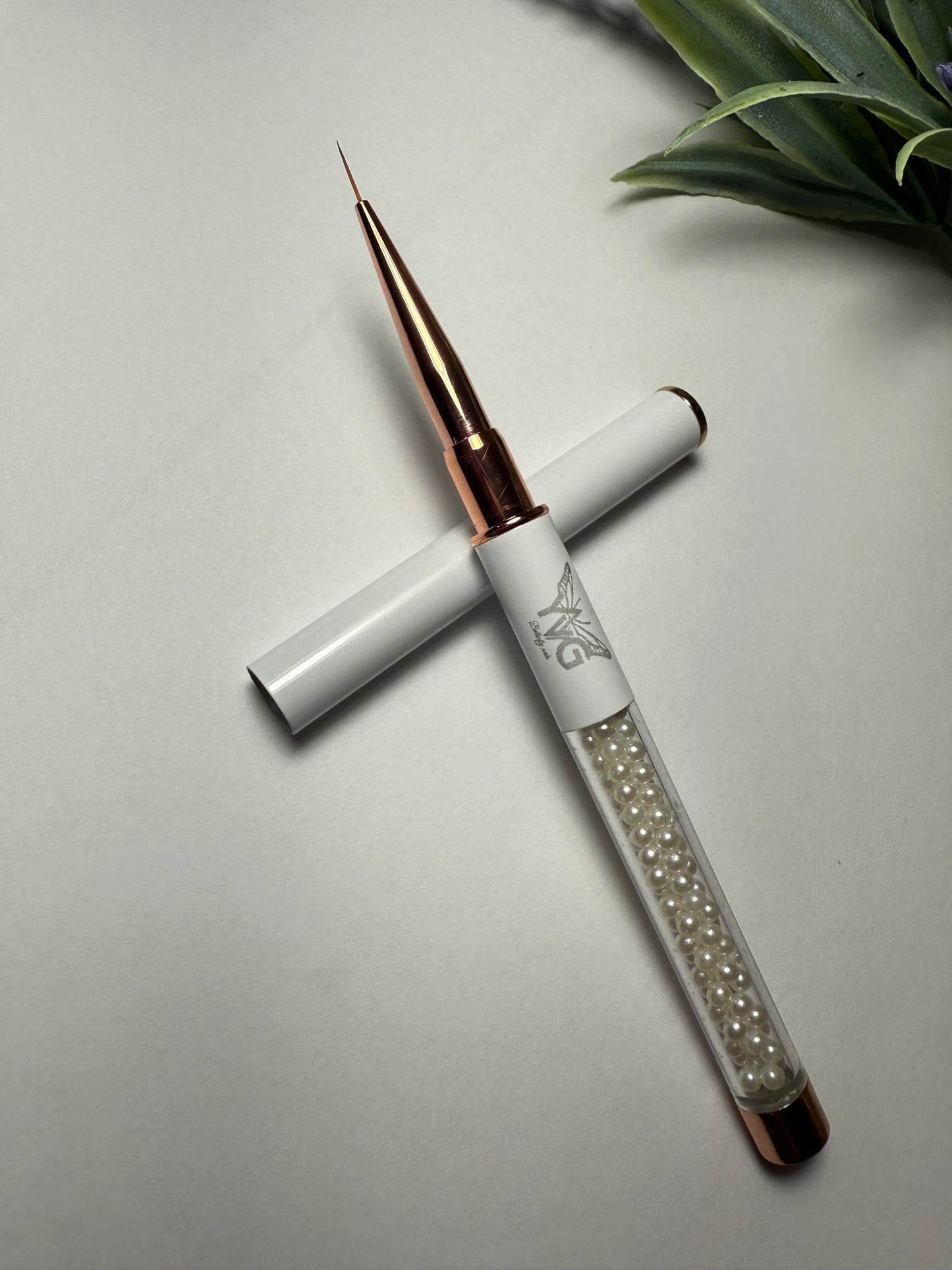 Pincel liner 9 mm blanco de perlas .