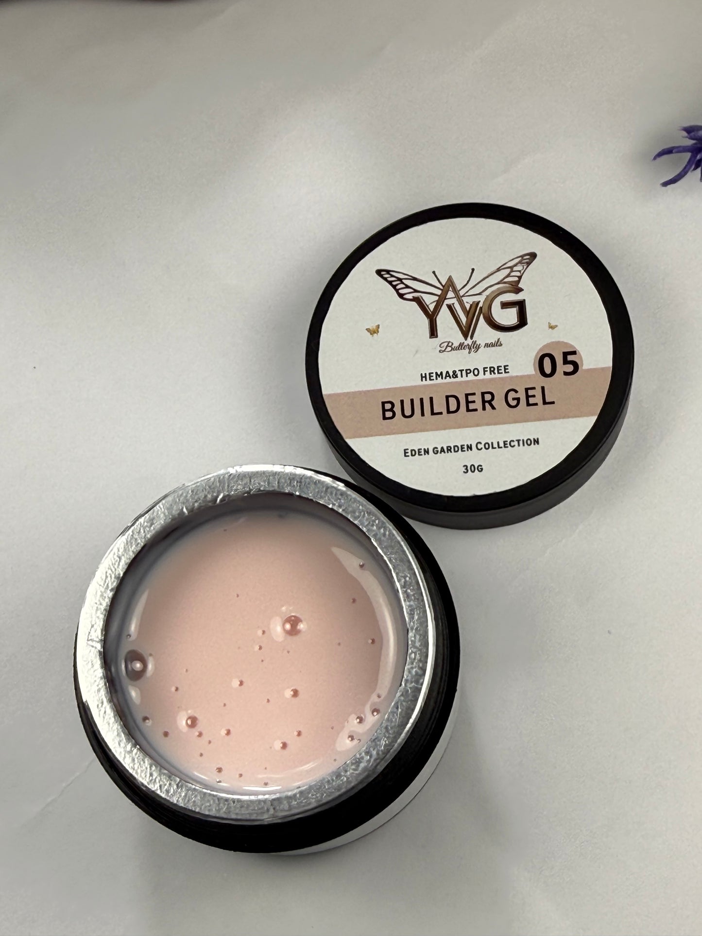 Builder gel # 05 Eden Garden