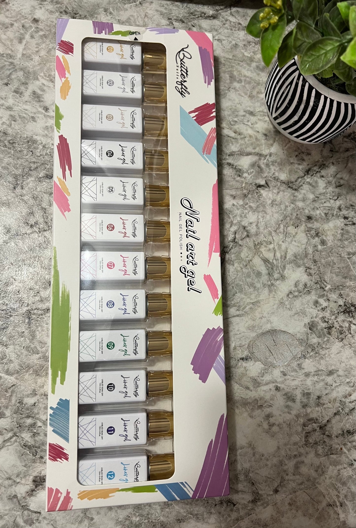 Set de Lines gel 12 colores 12 ml caja negra y botella negra